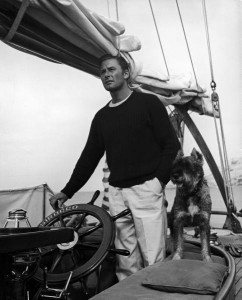 Errol-Flynn-sailing-with-a-non-human-companion